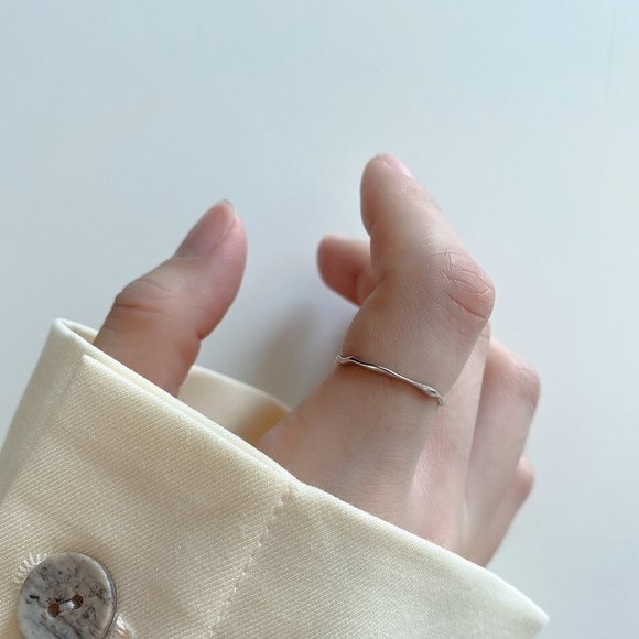 18K Goldplated Thin Minimalist Rings - Picture 5 of 9